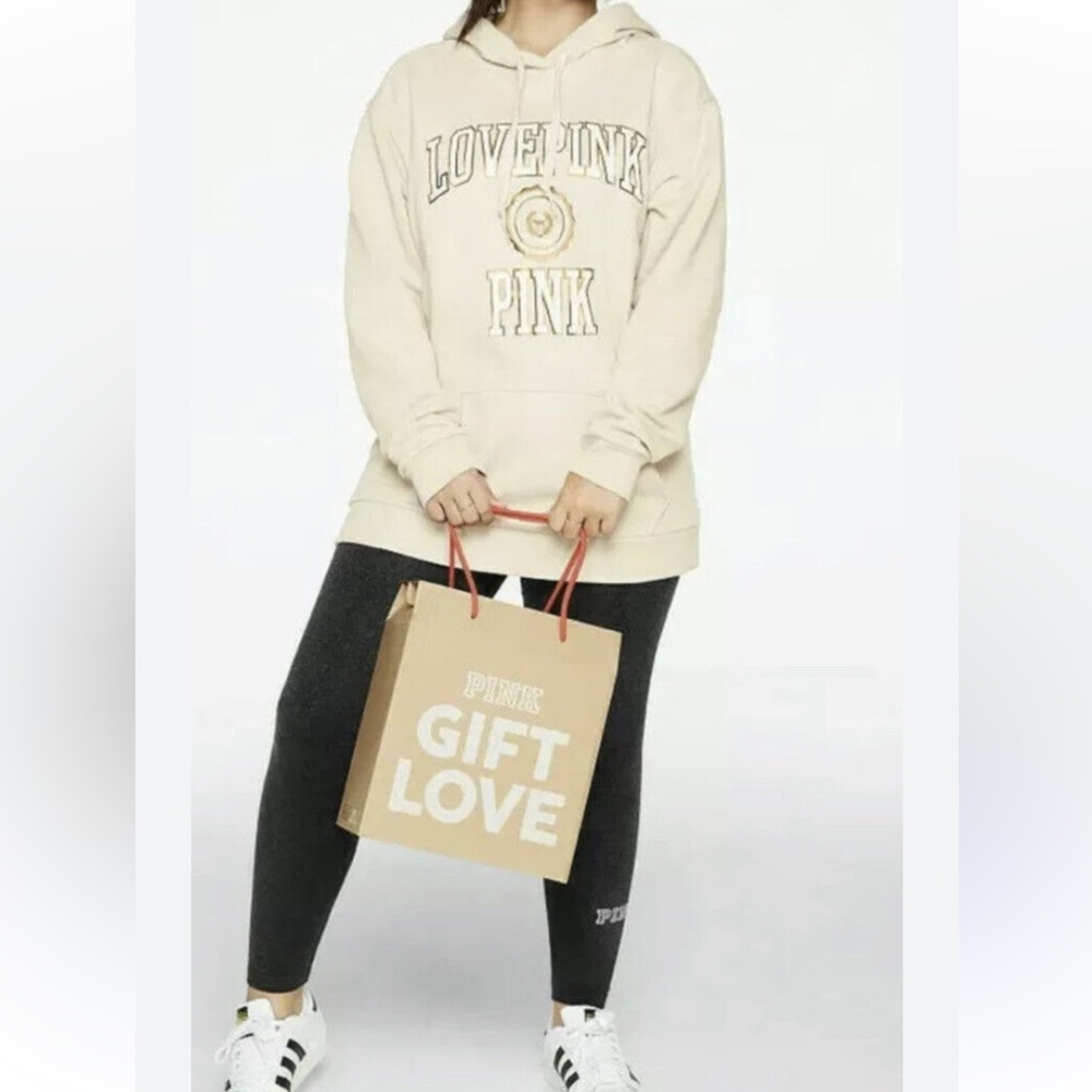 VS PINK “LOVE PINK” HOODED FRONT POCKET SWEATSHIRT!  WORN 2X!